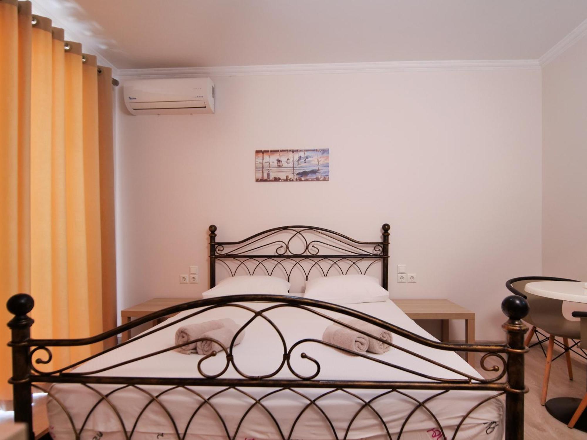 Vironas Hotell 3*