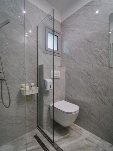 Vironas 3* Himare