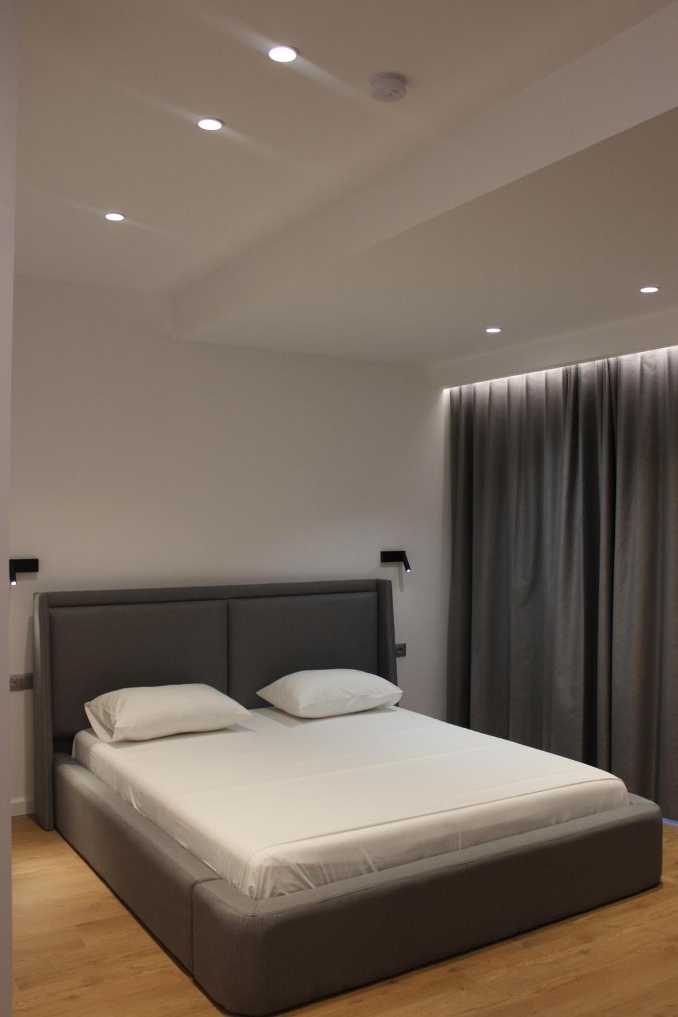Vironas 3* Himare
